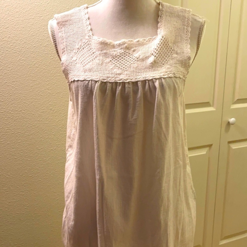 SANCTUARY CROTCHET NECK CREAM BLOUSE​​